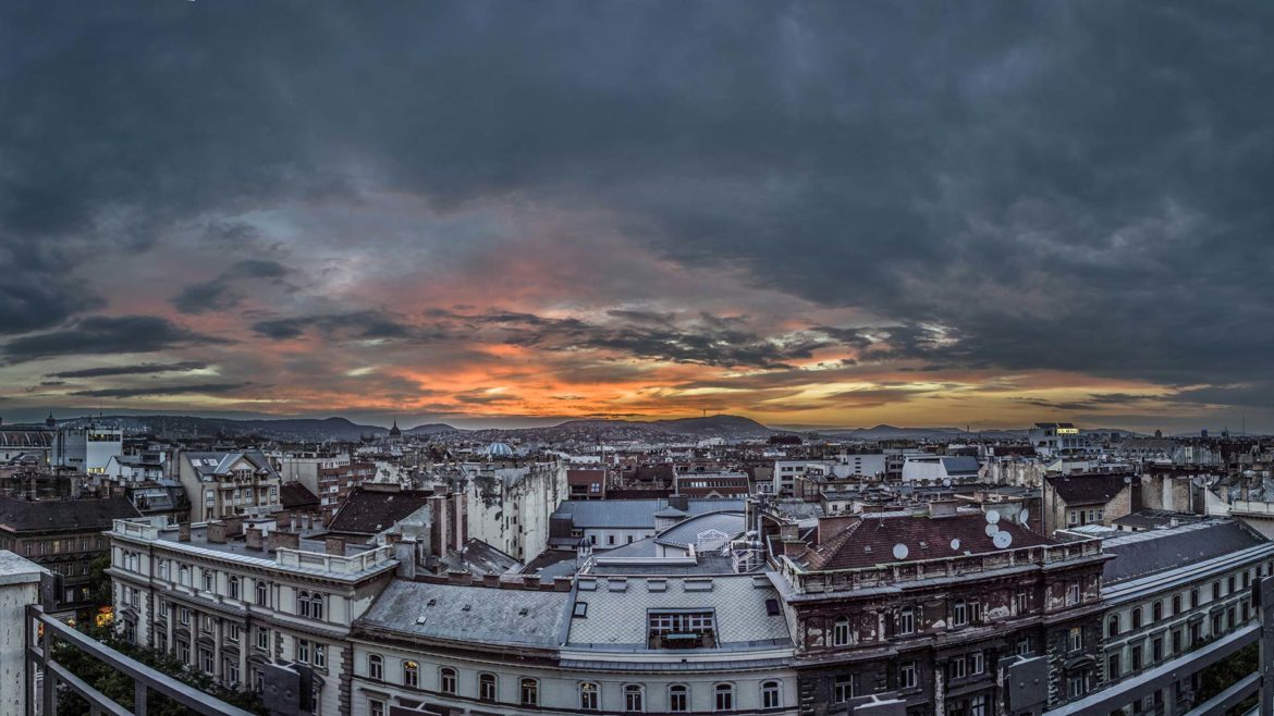 Budapest napfelkelte panoráma fénykép.